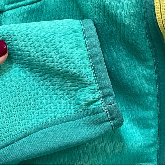 The North Face, two-toned teal with yellow accent, lightweight fleece hoodie, M - Picture 5 of 8